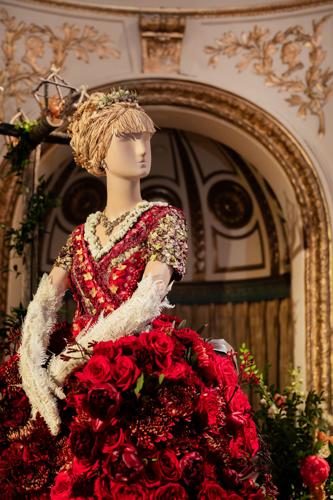 Agnes van Rhijn mannequin by Bluebird Bouquets