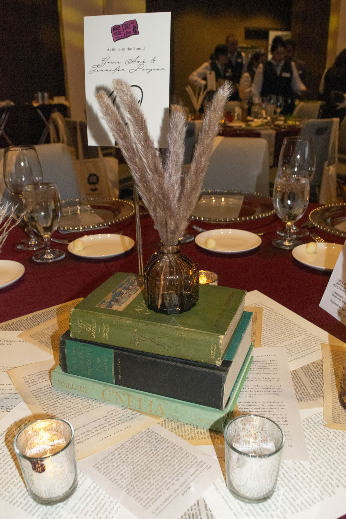 10.27.2024.AuthorsInTheRound-0467.jpg