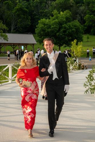 SwanBall26-4721.jpg