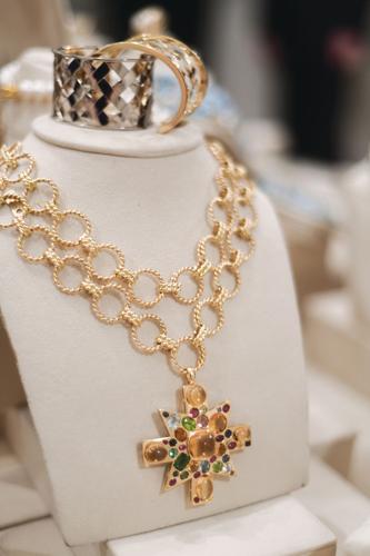 2023.2.1.SwanJeweler.AngelinaC-9.jpg
