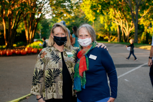 Cheekwood Celebrates Autumn at Fall for Chihuly