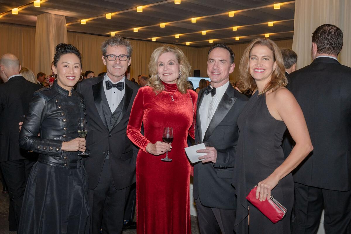 HeartGala-8106.jpg