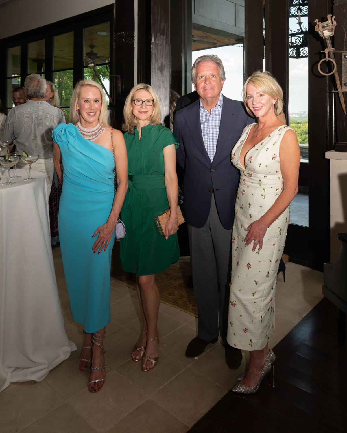 BroadwayBrunchPatrons-1586.jpg