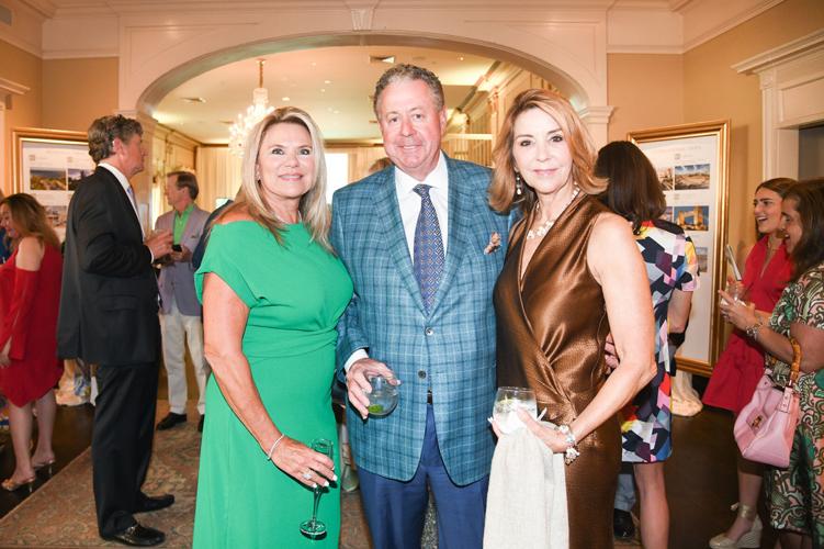 5.18.2023.SwanBallAuctionParty.Angelina-1830.jpg