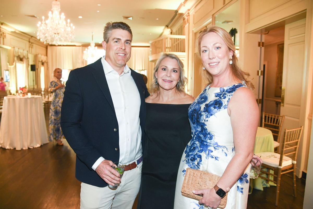 5.18.2023.SwanBallAuctionParty.Angelina-1836.jpg