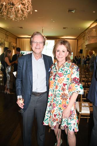 5.18.2023.SwanBallAuctionParty.Angelina-1886.jpg