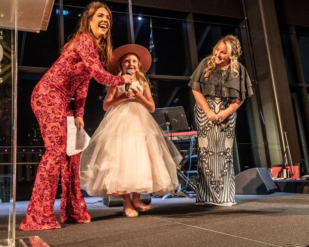 HeartGala-8243.jpg