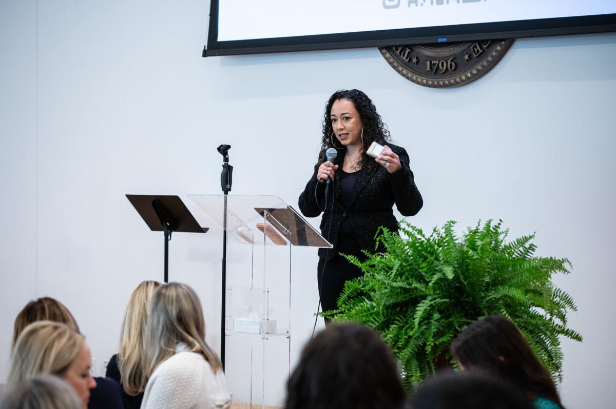 NAHTLuncheon-3754.jpg