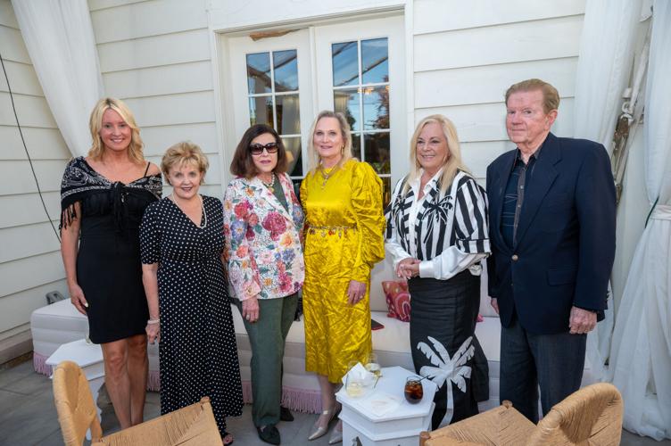 SwanAuctionParty-2016.jpg