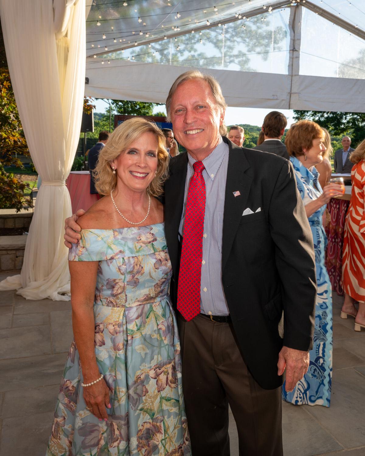 SwanAuctionParty-2040.jpg