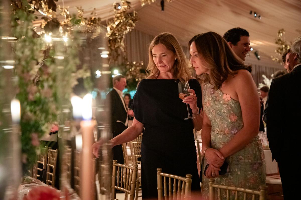 2026SwanBallCandids_Large-16.jpg