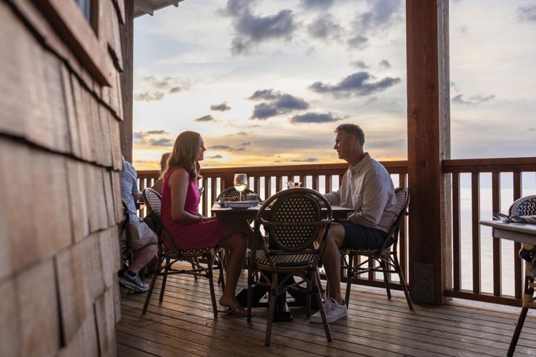 Jesse's On the Bay(01282)_Outdoor dining_Credit-Gulf Shores & Orange Beach Tourism.jpg