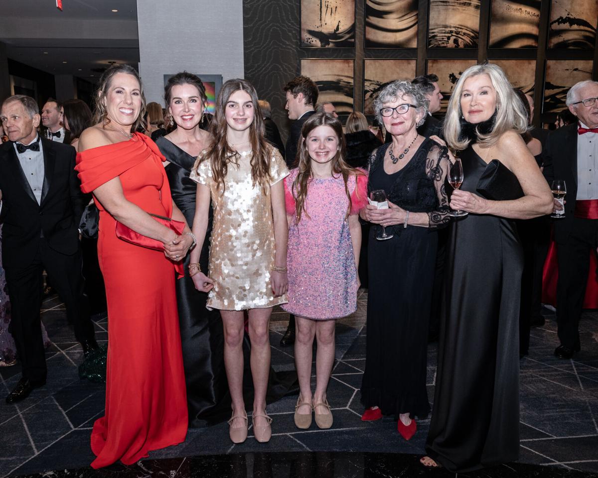 HeartGala-8905.jpg