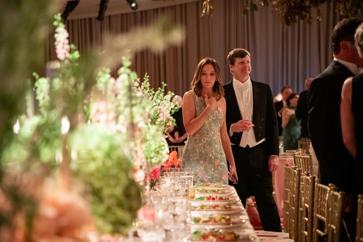 2026SwanBallCandids_Large-17.jpg