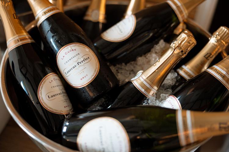BubblesandBirds.FourSeasonsNashville.DerekSimcik.HollidayCollectiv-23.jpg