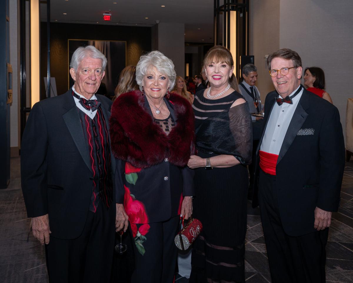 HeartGala-8906.jpg