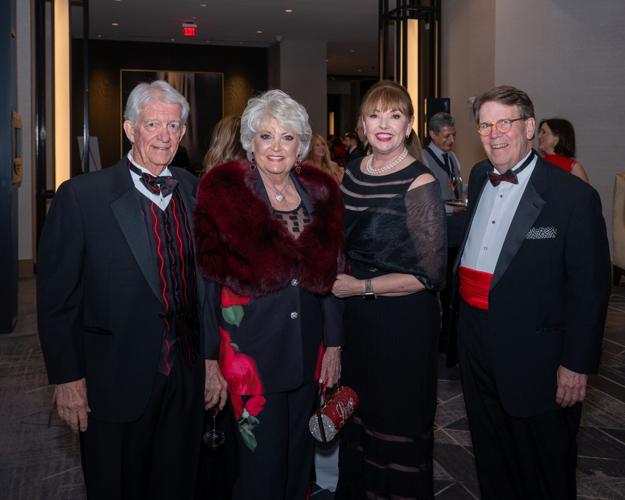 HeartGala-8906.jpg