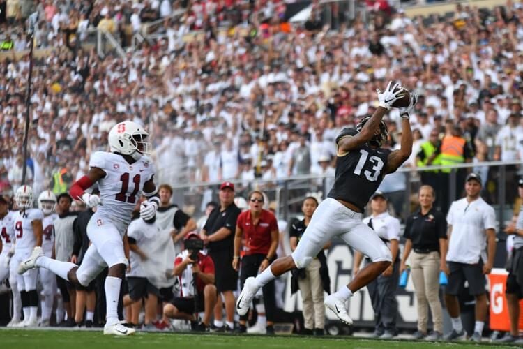 Former UCF Knights Wide Receiver Gabriel Davis Has His Seminole High School  Jersey Retired - Inside the Knights