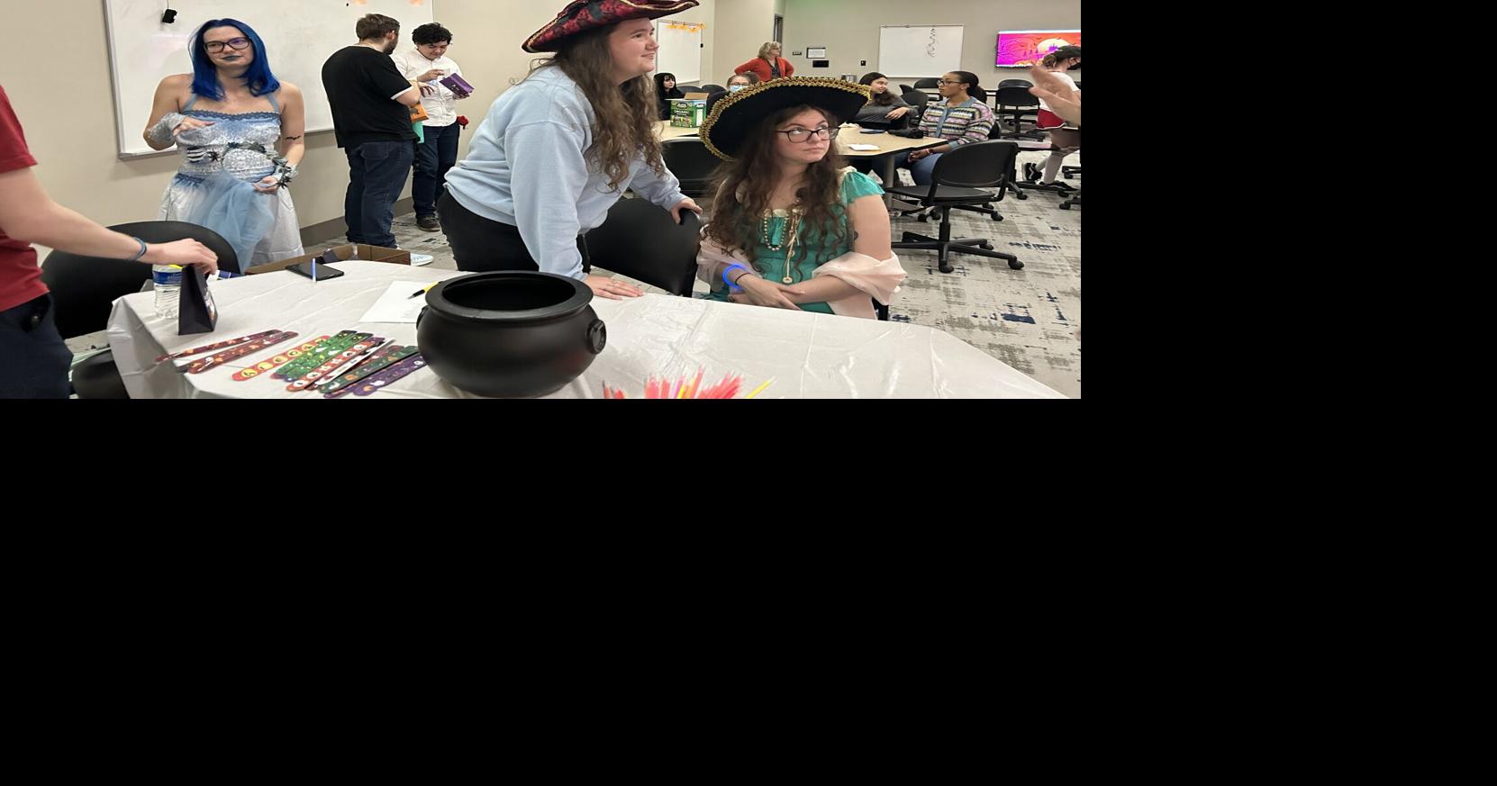 UCF students share original horror tales at Halloweenthemed open mic