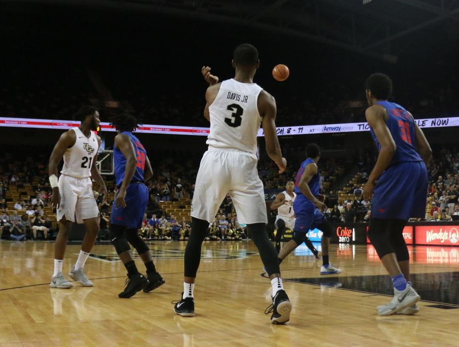A J Davis Sparks Ucf Men S Basketball In Record Win Over Smu