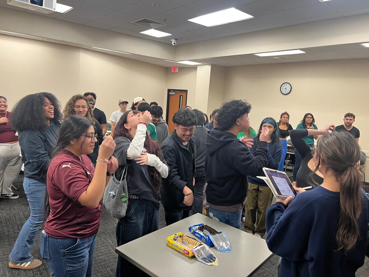 Mexican Student Association welcomes students with 'Squid Game'-inspired meeting