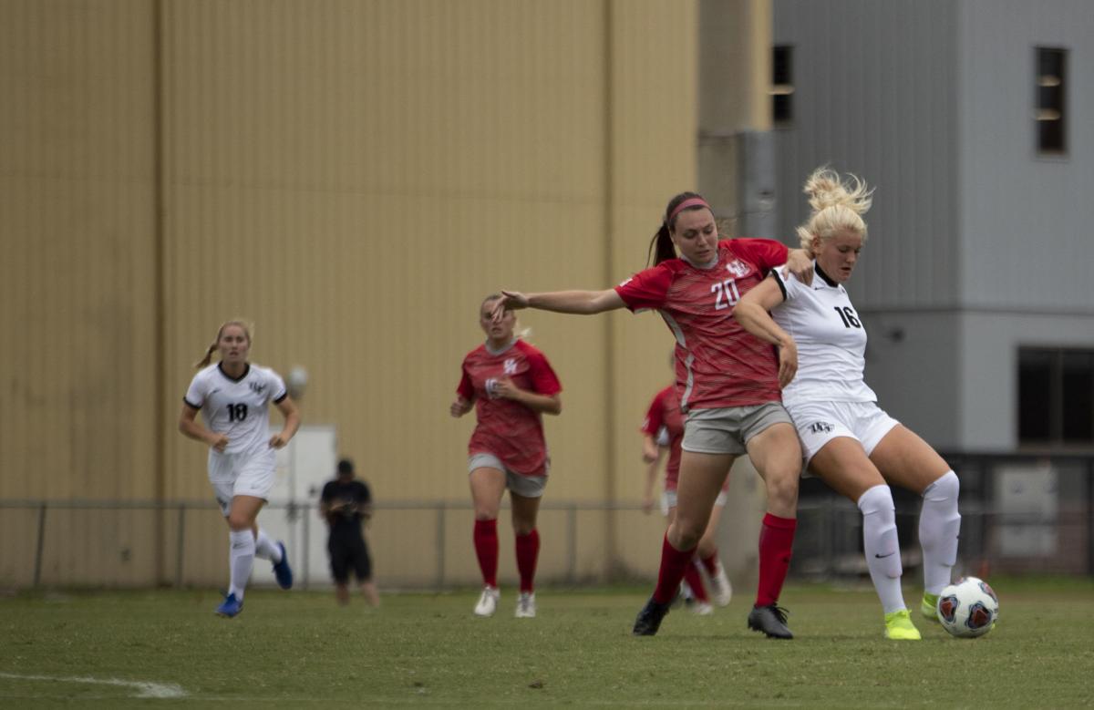 Women's soccer vs Houston (gallery)