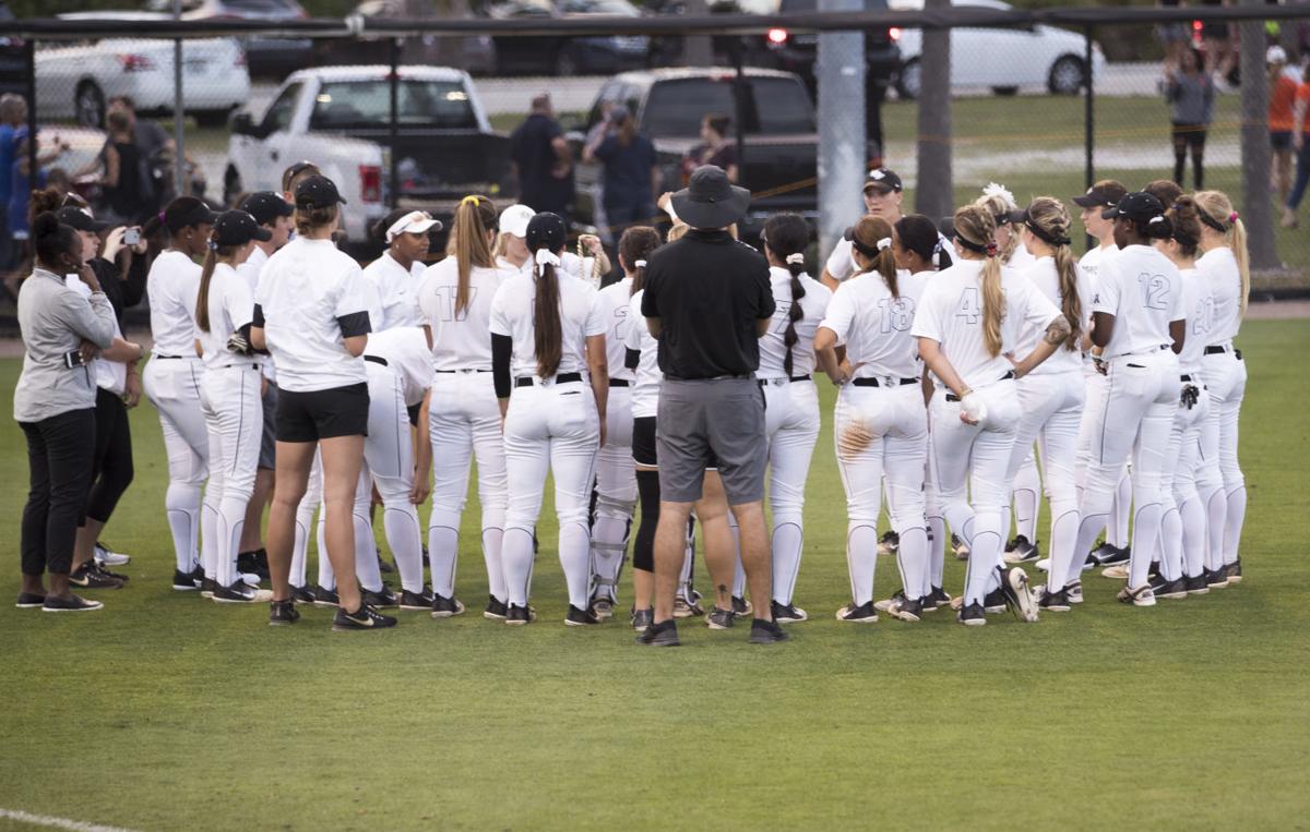 Huddle_After_Win.JPG