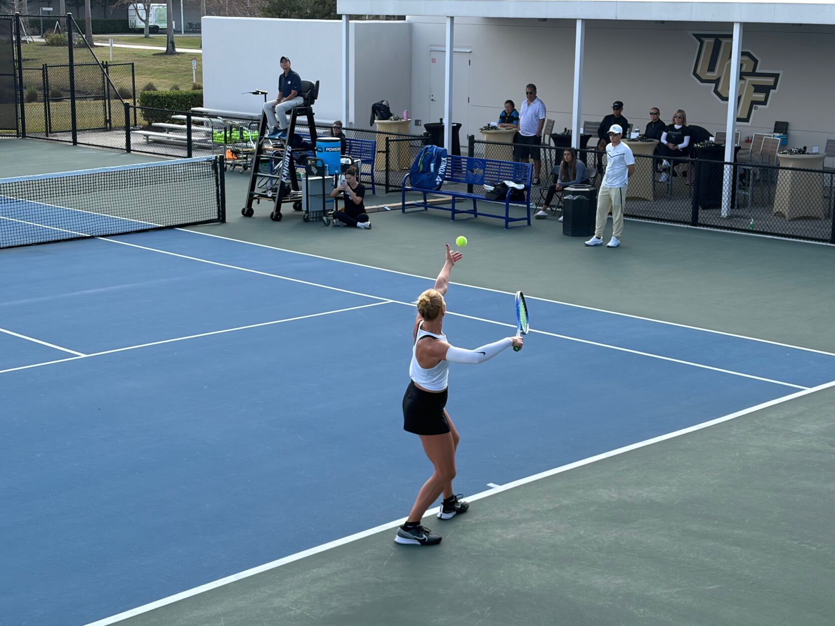 Women's tennis surges past Stetson 6-1 after weather delay | Sports ...