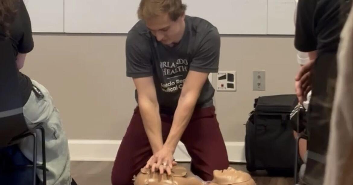 UCF NAACP hosts CPR training for students in light of school shootings