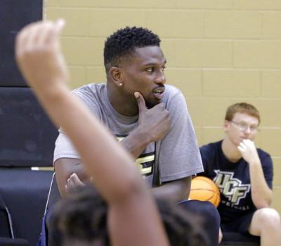 Taylor Talks To Tikes At Basketball Camp Sports Nsm Today