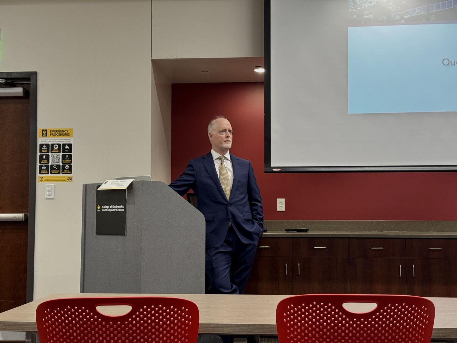 College of Sciences dean search: Brad Schmidt talks AI, leadership at forum