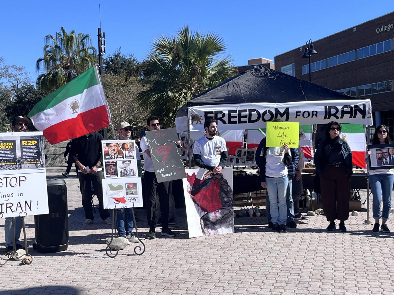 Students hold memorial in honor of lives lost in Iranian January revolution