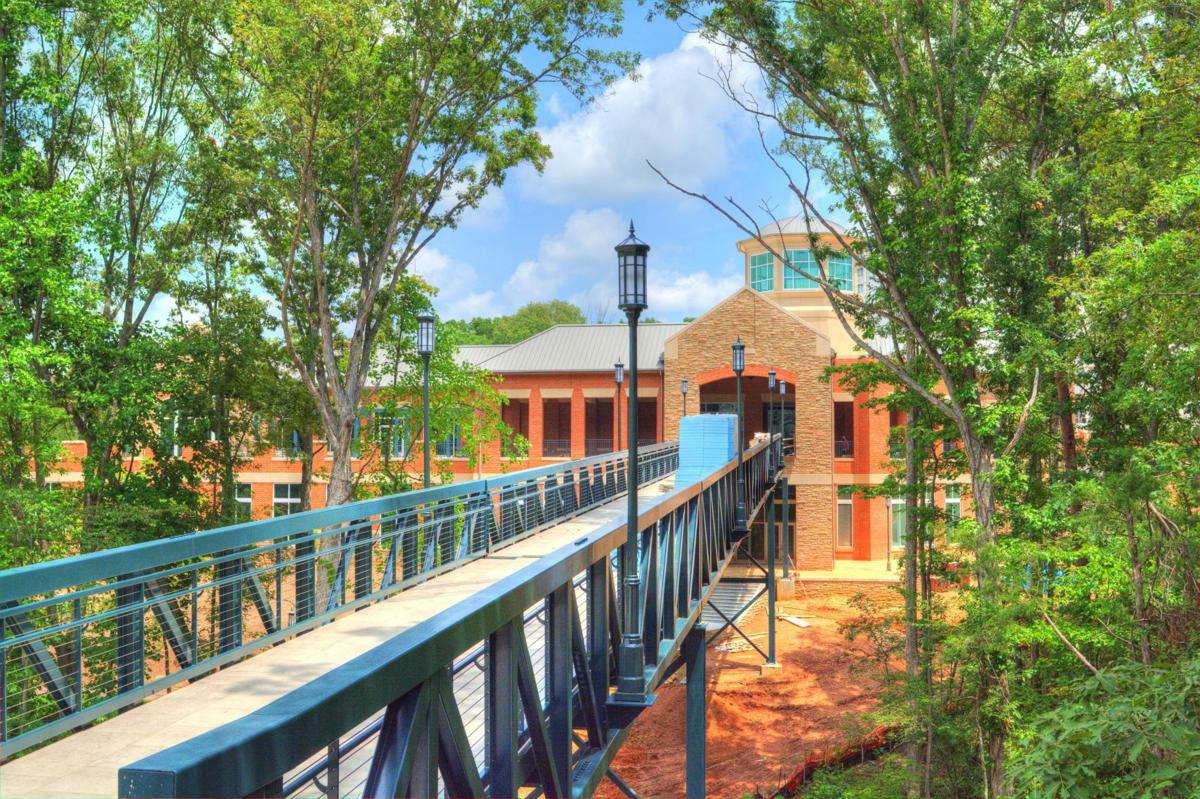 Laurel Hall not all it’s cracked up to be Opinion