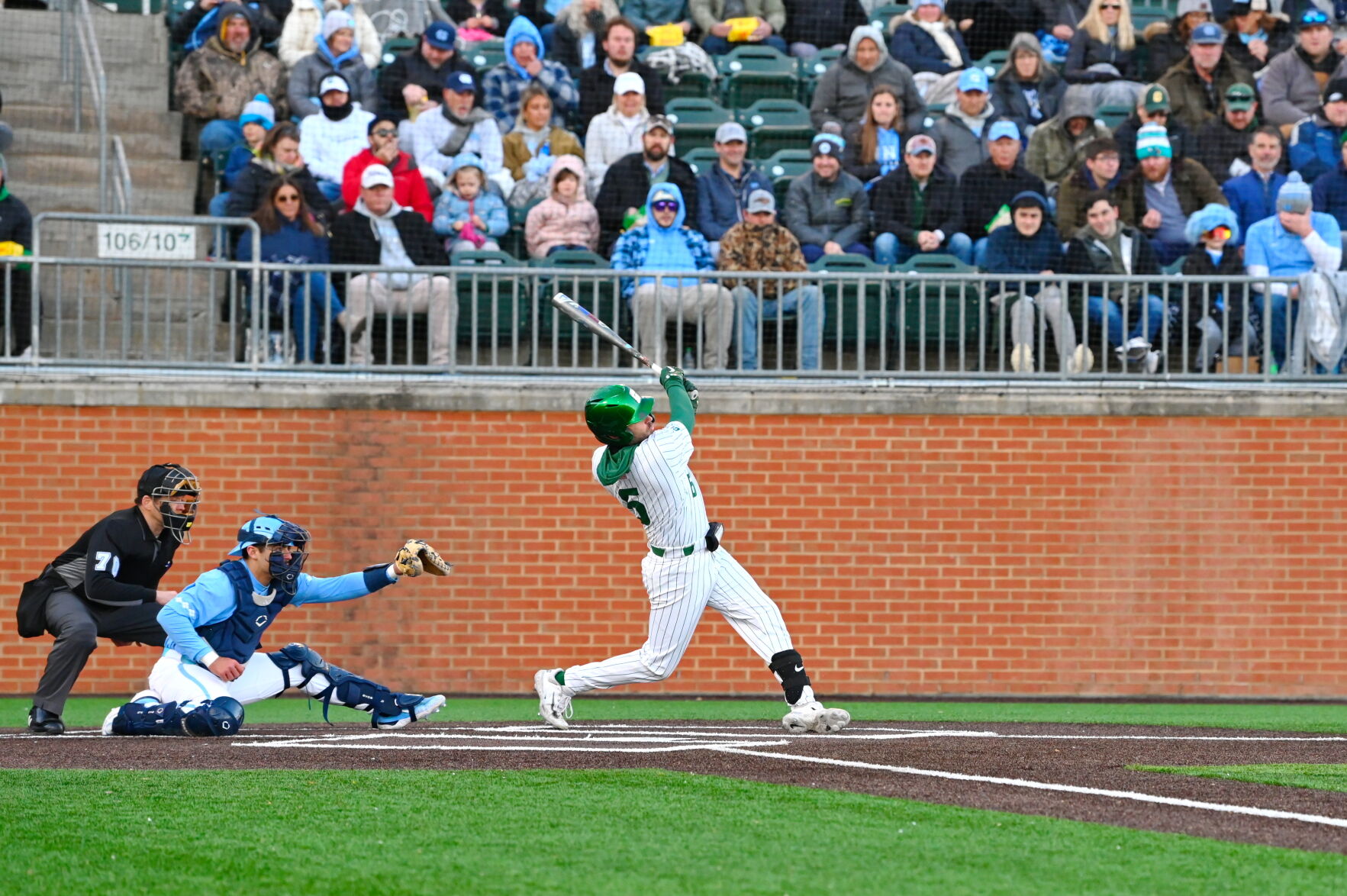 Charlotte baseball secures first C-USA series win of season with defeat ...