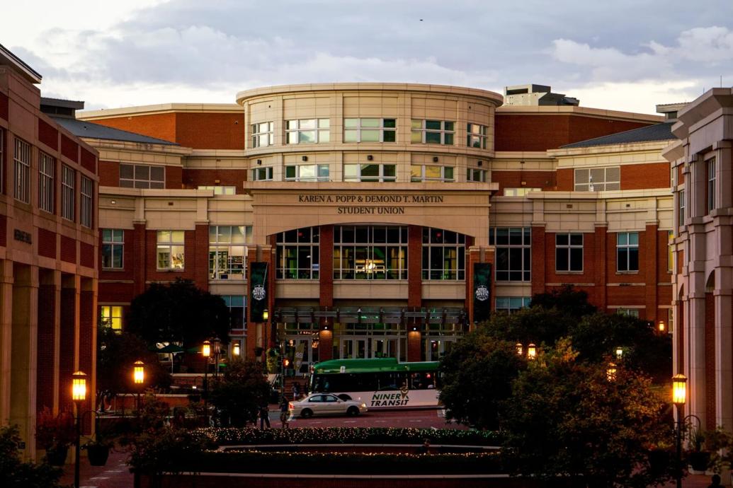 UNC Charlotte kicks off Niner Nation Week with campus-wide decorations ...