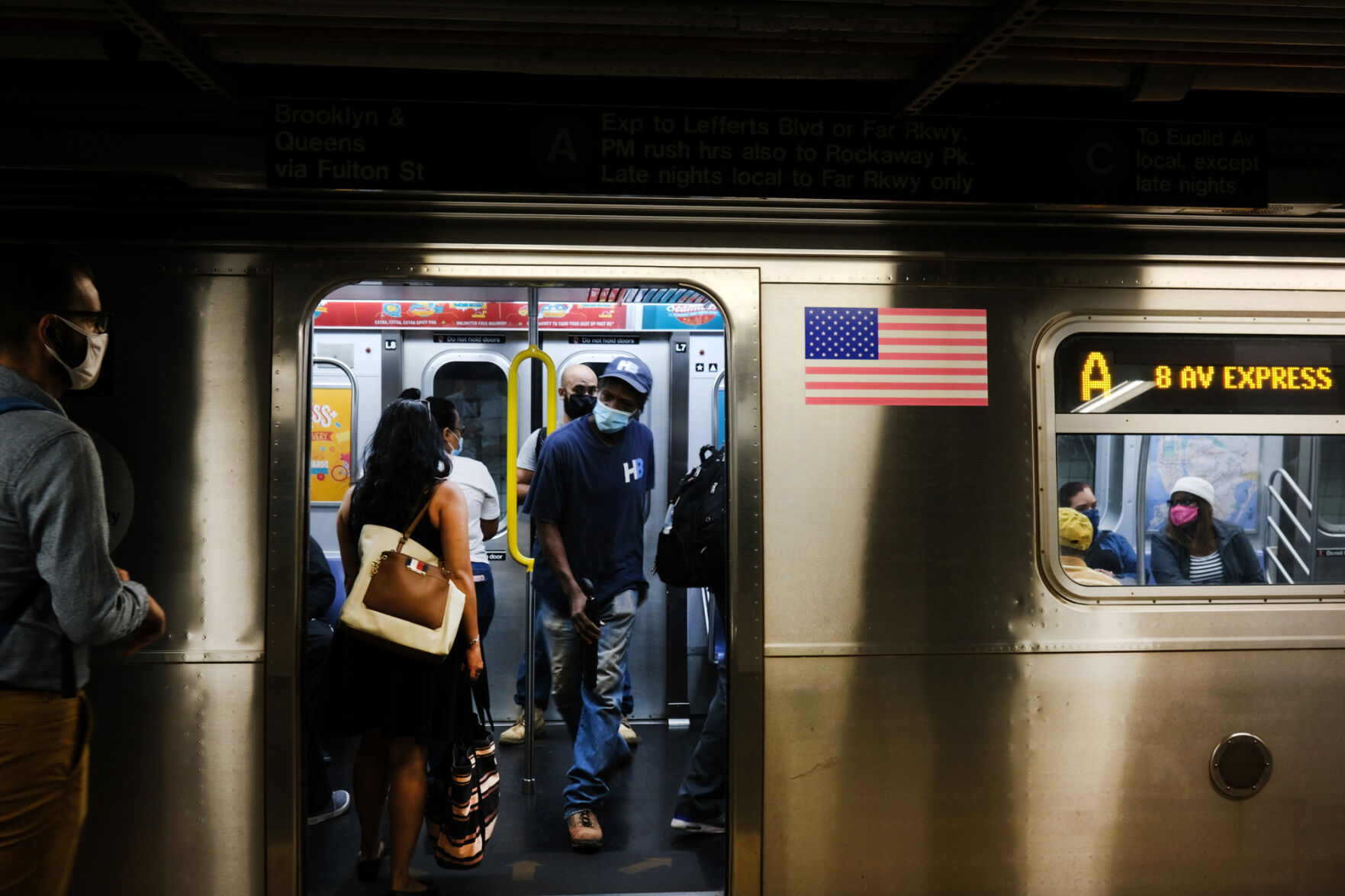 No Talking signs should be on NYC subway disease experts say