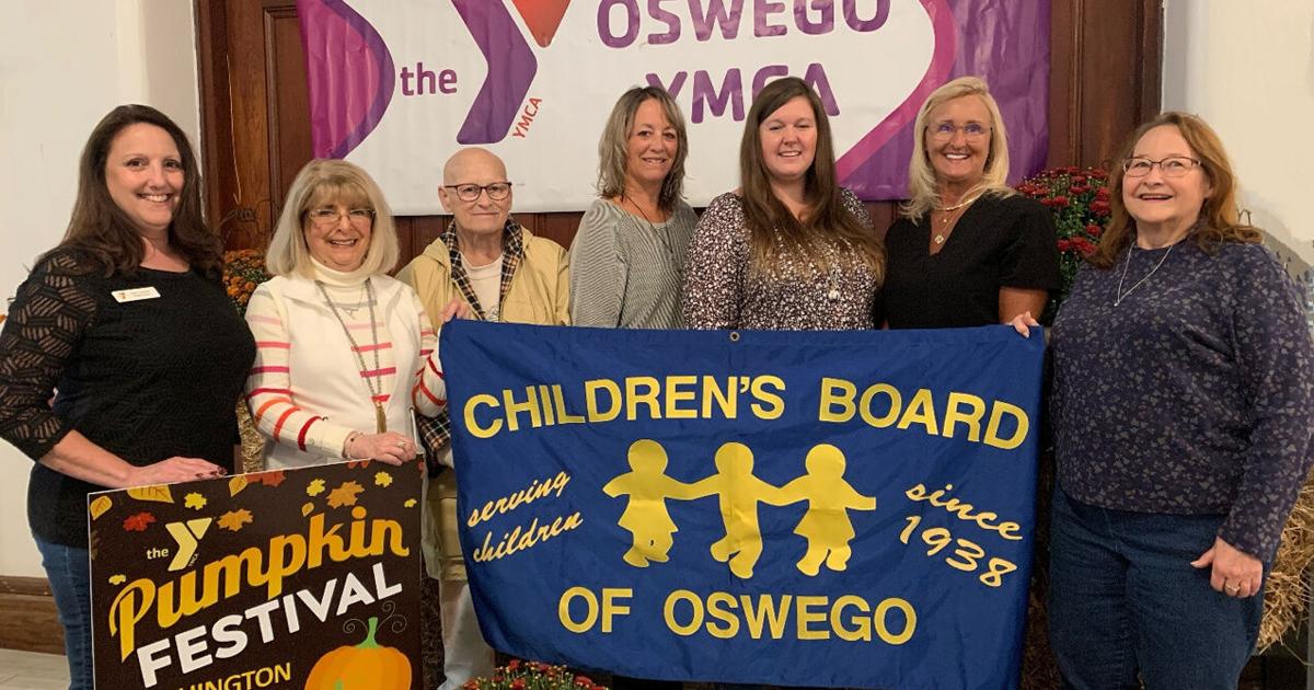 Childrens Board of Oswego brings G&G Animal Exhibit to Pumpkin Festival