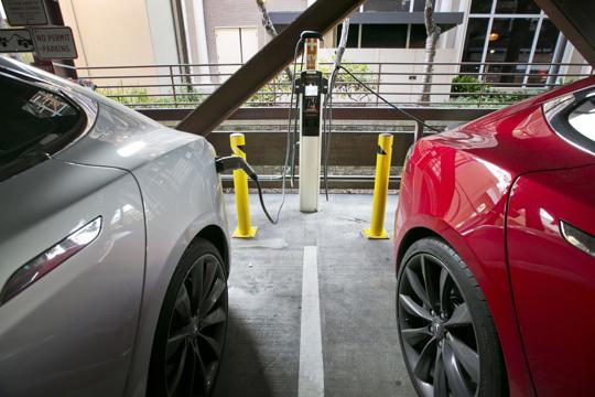 Biden win is pressuring carmakers to unite on tailpipe emissions