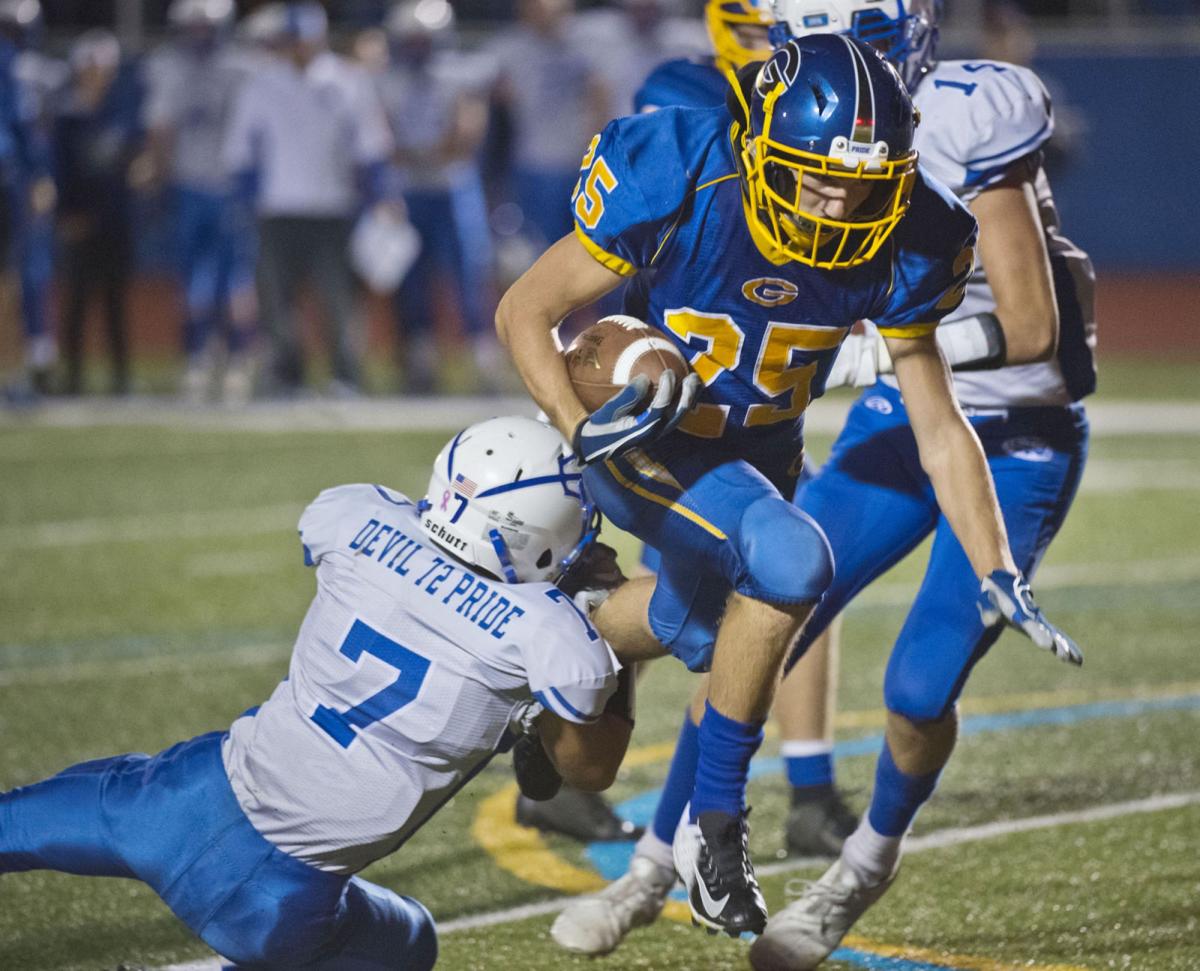High School Football Wildcats Leave No Doubt In Victory Over Blue