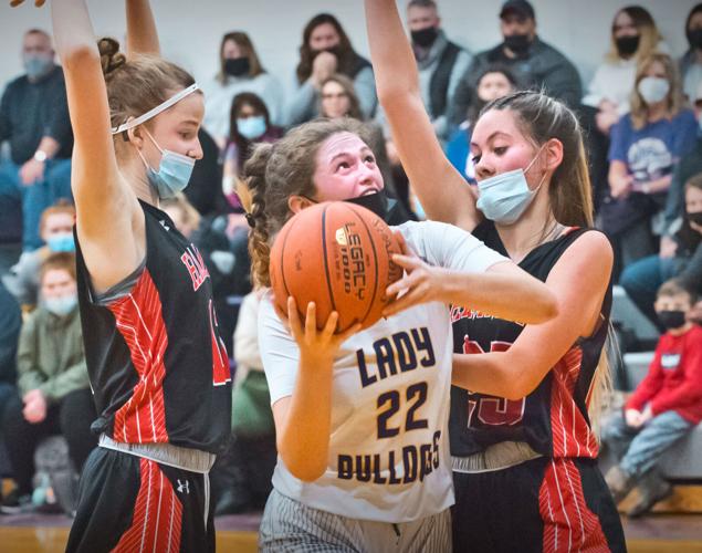 High school girls basketball Hammond rides rally, late stop for repeat