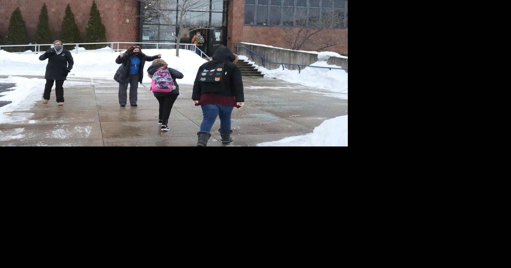 Oswego Middle School students successfully return inperson via hybrid