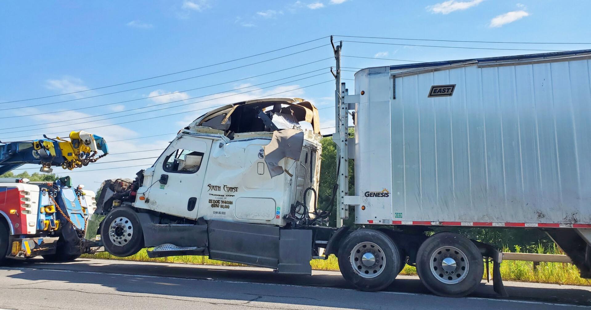 Early morning rig rollover in Lewis County - Vimarsana News