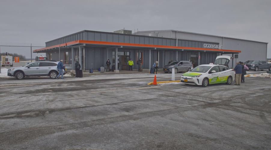 SkyWest pulling out of Ogdensburg airport; flight schedule to stay the