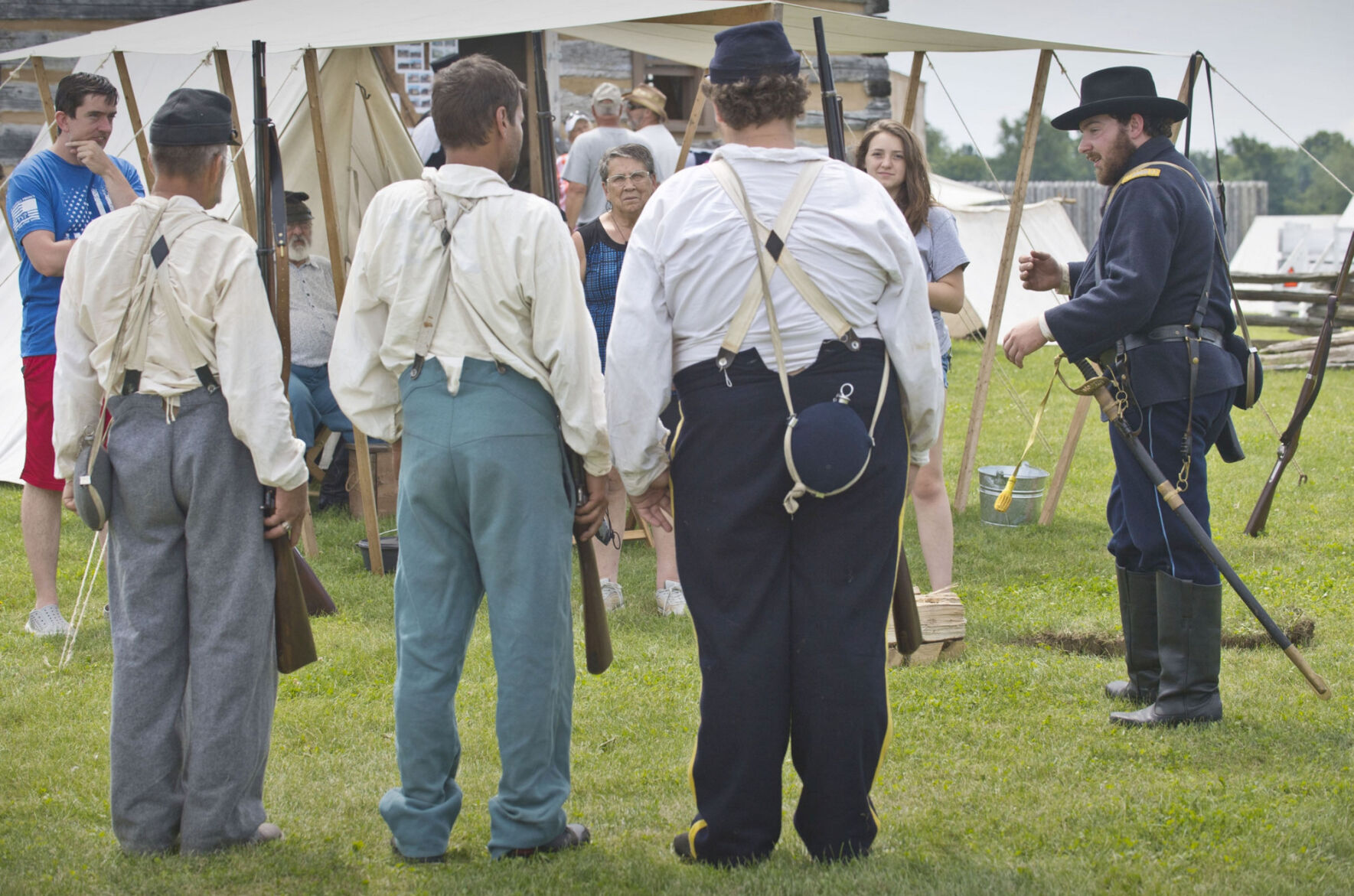 Civil War re-enactment rages in Madrid - Vimarsana News