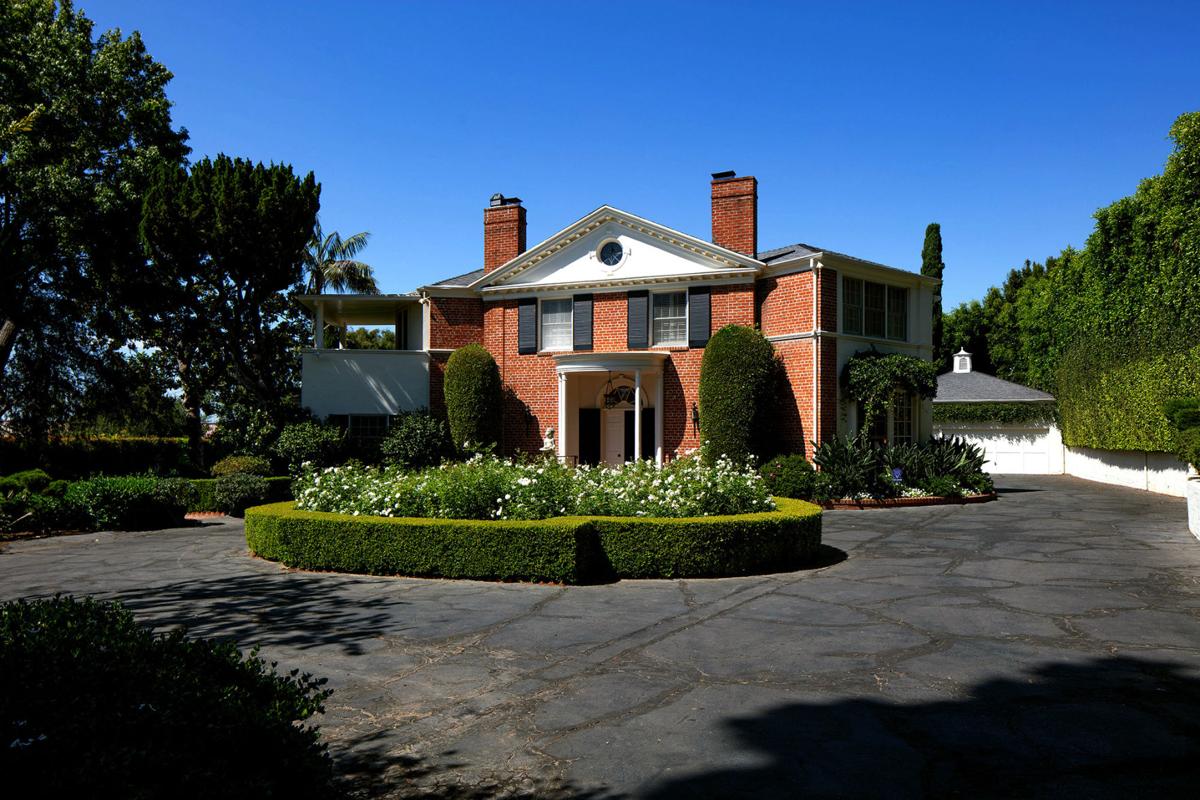 Comedian Russell Peters Looks To Shed Landlord Role Home And Garden Nny360 Com In the 70s and 80s, it was a far cry from the warm and welcoming ticketing partner paytm insider informs us that these were almost house full as well. comedian russell peters looks to shed