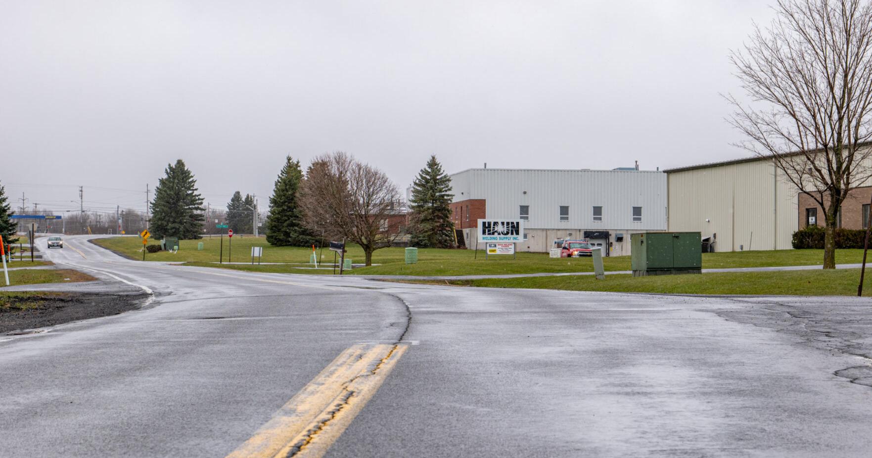 Canadian marijuana-fertilizer company rents space in Jefferson County Corporate Park - Vimarsana News