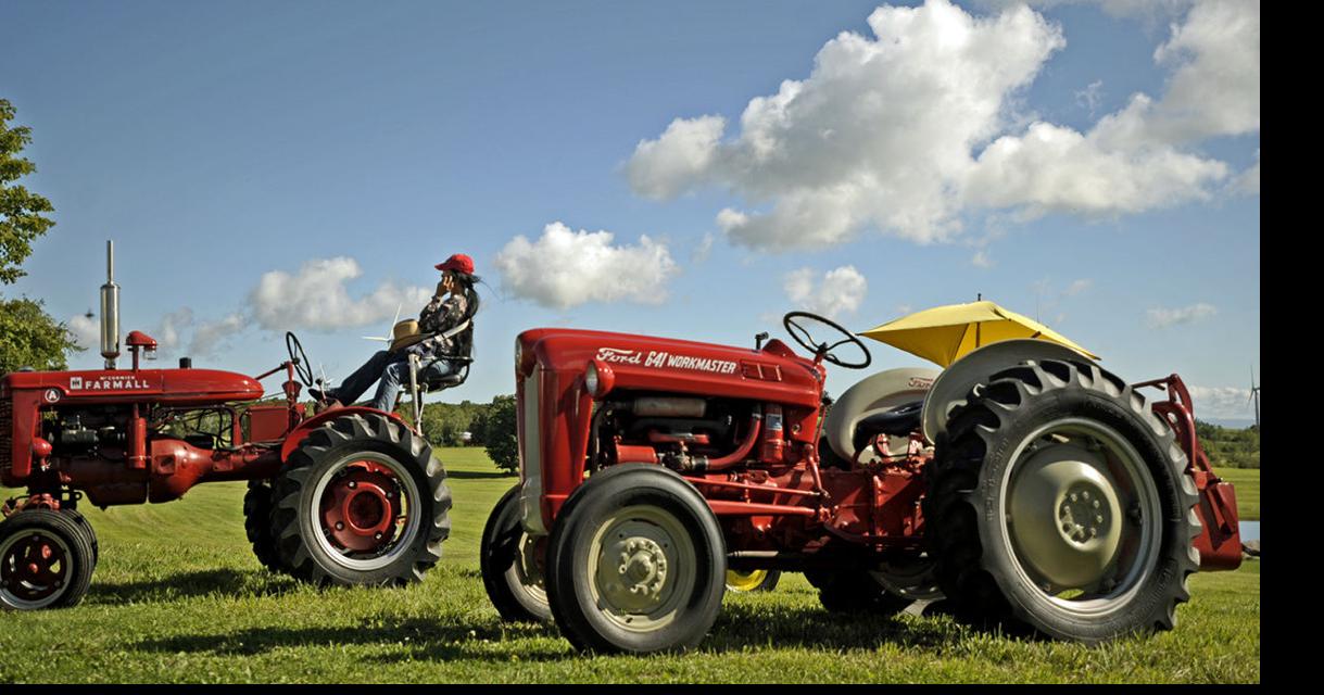 Antique tractors take to the road | News | nny360.com