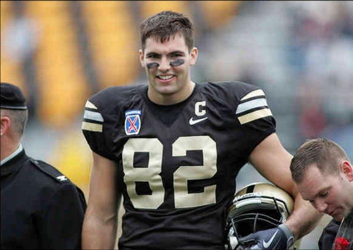 VeteranOfTheDay Army Veteran Alejandro Villanueva - VA News