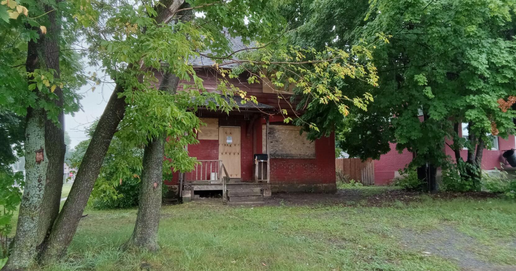 Massena village trustees take action to address unsafe buildings - Vimarsana News
