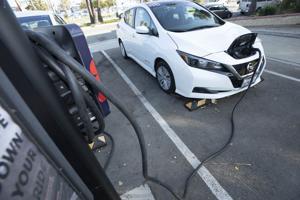 Gas prices are ‘a blip’ on the road for drivers of electric cars, expert says.